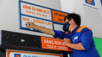 Giá xăng tăng nhẹ, dầu diesel tăng mạnh