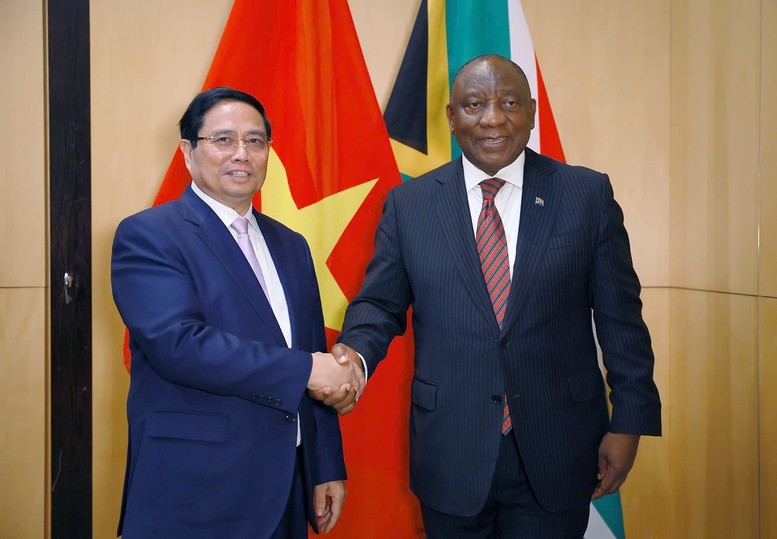 Thủ tướng Chính phủ Phạm Minh Chính và Tổng thống Nam Phi Cyril Ramaphosa - Ảnh: VGP