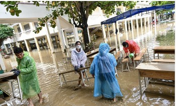 Bộ Giáo dục và Đào tạo cấp phát miễn phí 10 triệu bản sách giáo khoa cho học sinh vùng lũ