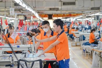 Thủ tướng phát động thi đua cao điểm: "Mỗi người làm việc bằng hai", phấn đấu tăng trưởng trên 8%