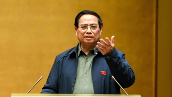 Thủ tướng yêu cầu đẩy mạnh sản xuất kinh doanh, bù đắp thiệt hại nặng nề do bão lũ