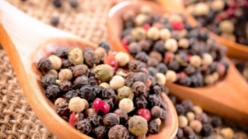 Giá tiêu hôm nay 27/11: thị trường trong nước đồng loạt tăng mạnh, cán mốc 150.000 đồng/kg