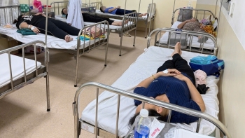 TP.HCM: Liên tiếp 2 vụ nghi ngộ độc, 79 người nhập viện