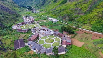 Có gì ở ngôi làng lục giác Việt Nam khiến thế giới bình chọn là điểm đến tốt nhất?