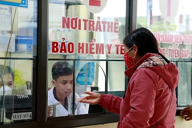 Kỳ tích y khoa: Trả lại bàn tay được "nuôi" dưới chân cho mẹ bầu