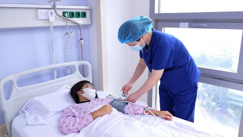 Bệnh nhi bị đột quỵ được chăm sóc tại BV Trung ương Quân đội 108. Bệnh nhi bị đột quỵ được chăm sóc tại BV Trung ương Quân đội 108.