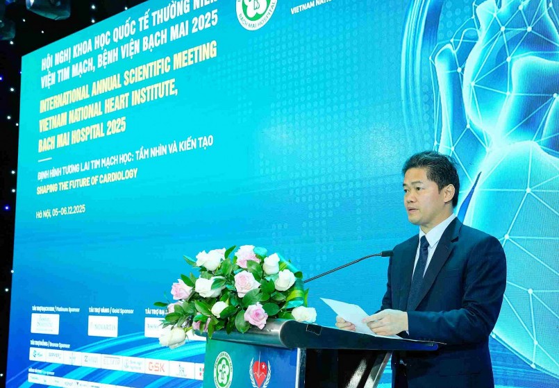 Thứ trưởng Bộ Y tế Vũ Mạnh Hà cảnh báo bệnh tim mạch là nguyên nhân tử vong hàng đầu với 200.000 ca mỗi năm. 