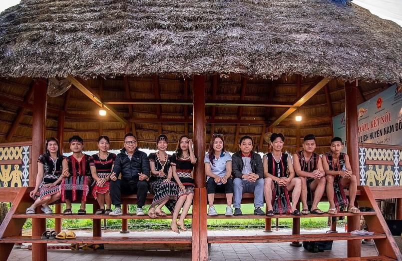 trải nghiệm nét văn hóa, ẩm thực đậm đà bản sắc