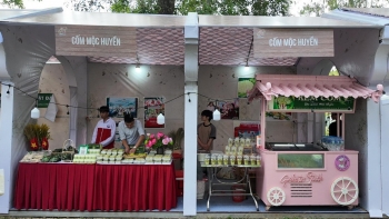 Cốm Mộc Huyền – Thức quà ẩm thực nổi tiếng của Hà Nội