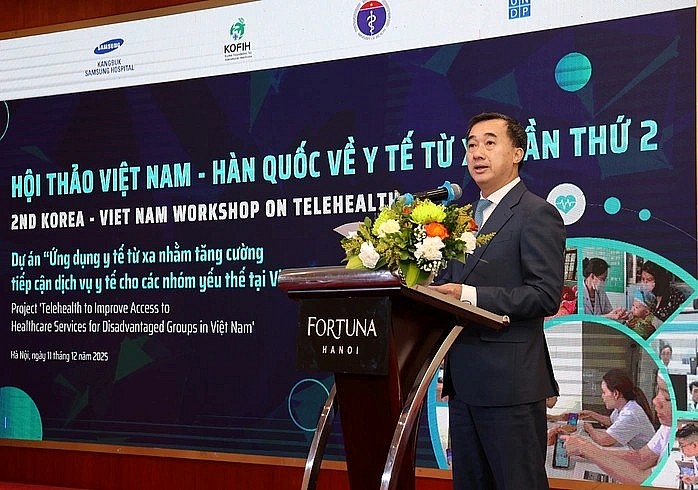 Thứ trưởng Bộ Y tế Trần Văn Thuấn phát biểu tại hội thảo