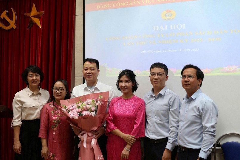 BCH Công đoàn CTCP Sách Dân tộc, NK 2025 - 2030 và các đại biểu tham dự Đại hội