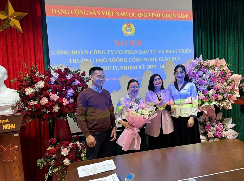 BCH Công đoàn CTCP Đầu tư và Phát triển Trường PTCNGD , NK 2025 – 2030 và đại biểu tham dự Đại hội