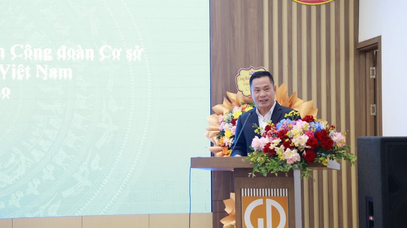 Ông Nguyễn Quốc Hồng- Chủ tịch Công đoàn cơ sở NXBGDVN phát biểu tại Đại hội