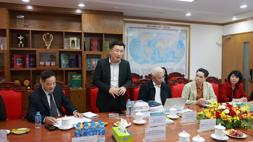 Ông Sum Lih Kang - Tổng Giám đốc Tập đoàn Pelangi giới thiệu một số nét tiêu biểu về Tập đoàn