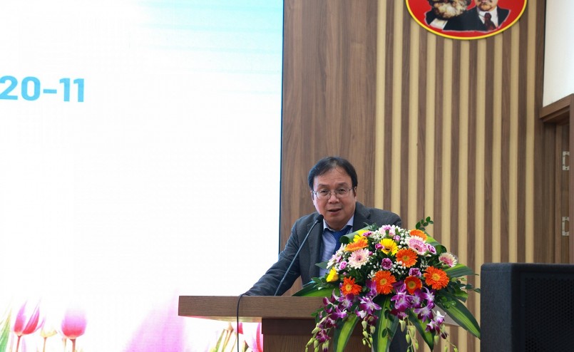 Ông Nguyễn Tiến Thanh - Chủ tịch HĐTV, Tổng Giám đốc NXBGD Việt Nam bày tỏ lòng biết ơn sâu sắc đến đội ngũ thầy cô và những người làm công tác giáo dục