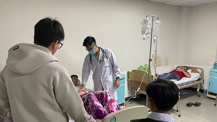 Trước diễn biến phức tạp của vụ việc, Cục An toàn thực phẩm (Bộ Y tế) đã có văn bản gửi Sở Y tế tỉnh Lâm Đồng. Trước diễn biến phức tạp của vụ việc, Cục An toàn thực phẩm (Bộ Y tế) đã có văn bản gửi Sở Y tế tỉnh Lâm Đồng.