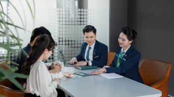 Phát Lộc khi tham gia gửi tiết kiệm tại BIDV