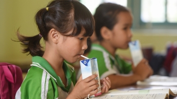 Cuộc sống như mơ của những “cô bò hạnh phúc”