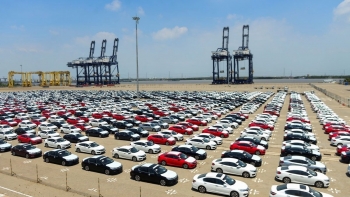 Nhập khẩu ô tô về Việt Nam đầu năm 2022 giảm hơn 70%