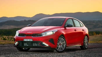 Kia K3 bổ sung phiên bản 1.6 TURBO GT- Cạnh tranh Honda Civic RS