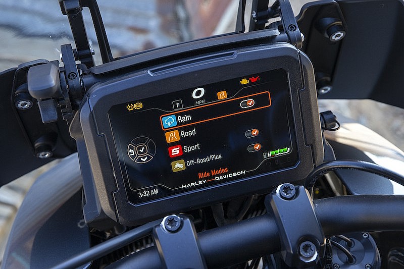 Cận cảnh Harley-Davidson Pan America 1250- “ đứa con” mang dột phá mới của nhà Harley-Davidson Cận cảnh Harley-Davidson Pan America 1250- “ đứa con” mang dột phá mới của nhà Harley-Davidson