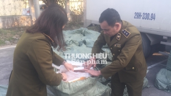 Nghệ An: Phát hiện và tiêu hủy hơn 3,5 tấn sản phẩm động vật đã bốc mùi hôi thối