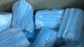 Quảng Ninh: Bắt ô tô vận chuyển hơn 100 nghìn chiếc khẩu trang không rõ nguồn gốc