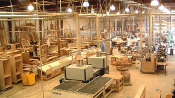 Xuất khẩu đồ nội thất bằng gỗ của Việt Nam sang Anh còn nhiều dư địa