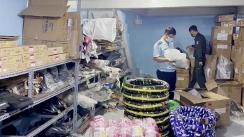 An Giang: Bắt giữ nhiều hàng hóa nghi nhập lậu, không rõ nguồn gốc xuất xứ