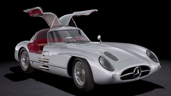 Mercedes 300 SLR Unlenhaut Coupe - mẫu xe đắt nhất lịch sử đấu giá