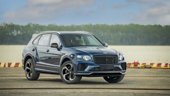 Chiếc Bentley Bentayga S đầu tiên về Việt Nam có giá gần 19 tỷ đồng
