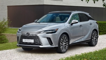 Lexus chính thức ra mắt mẫu xe RX 2023