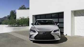 Lexus ES 2022 chính thức ra mắt tại thị trường Việt Nam