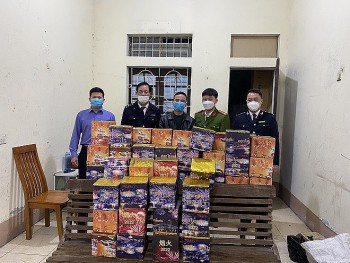 Nghệ An: Liên tiếp phát hiện 2 vụ vận chuyển pháo nổ trái phép