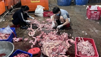 Đồng Nai: Phát hiện 3 cơ sở sơ chế nội tạng trâu, bò ngâm hóa chất