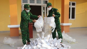 Đồng Tháp: Thu giữ 4.500 gói thuốc lá ngoại nhập lậu