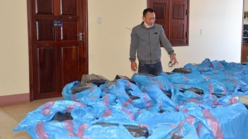 Bắt giữ đối tượng vận chuyển gần 30.000 bao thuốc lá nhập lậu