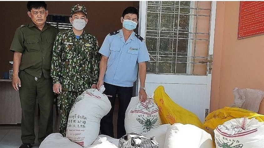 Đồng Tháp: Bắt nhiều vụ buôn lậu trong đợt cao điểm Tết Nguyên đán 2022