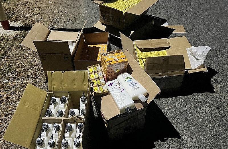 Số hàng hóa nghi nhập lậu bị tạm giữ Số hàng hóa nghi nhập lậu bị tạm giữ