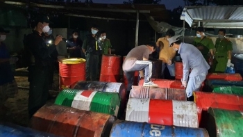 Bà Rịa-Vũng Tàu: Triệt phá cơ sở nấu dầu DO giả