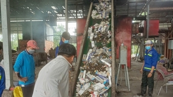 Cần Thơ: Tiêu hủy trên 26.300 bao thuốc lá điếu nhập lậu