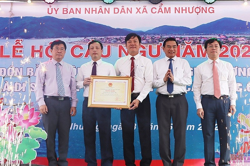 Trao chứng nhận lễ hội cầu ngư Nhượng Bạn là di sản văn hóa phi vật thể quốc gia