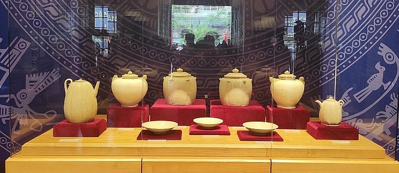 Nhiều bảo vật quý giá được trưng bày