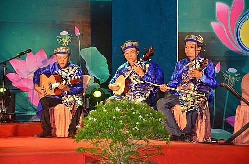 Xây dựng thêm nhiều câu lạc bộ ĐCTT để phục vụ khách du lịch...