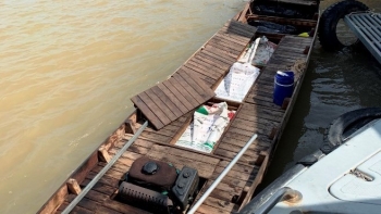 Đồng Tháp: Bắt giữ đối tượng vận chuyển 1.000 bao thuốc lá điếu nhập lậu