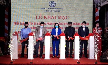 Khai mạc Triển lãm chuyên đề các sản phẩm thủ công mỹ nghệ ngành gốm sứ, sản phẩm OCOP