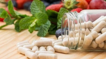 Đề nghị xử lý nghiêm nghệ sĩ quảng cáo TPBVSK thổi phồng công dụng