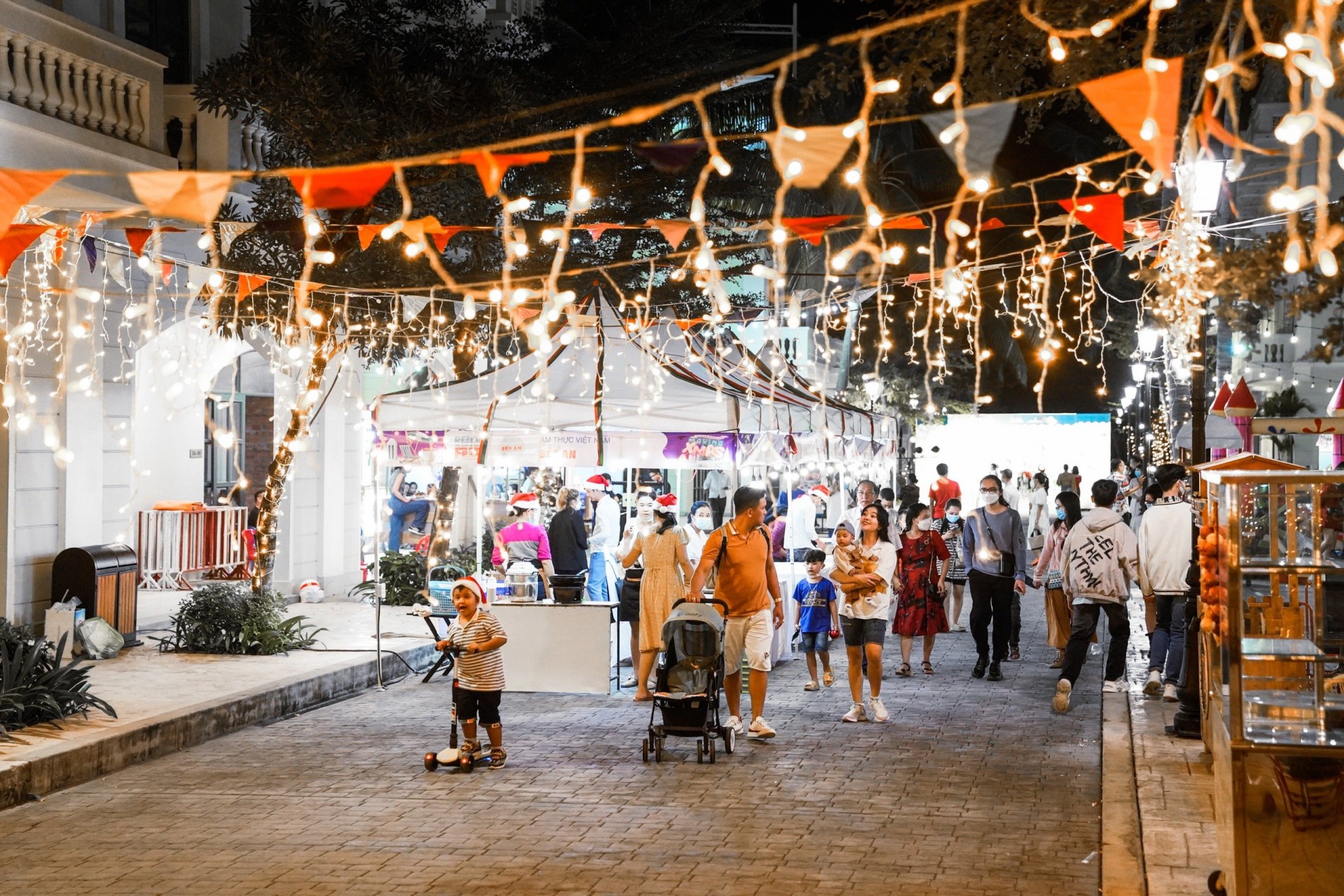 Chuỗi sự kiện Phu Quoc Marina Beach Fest thu hút hàng ngàn du khách tham dự mỗi lần tổ chức. Chuỗi sự kiện Phu Quoc Marina Beach Fest thu hút hàng ngàn du khách tham dự mỗi lần tổ chức.