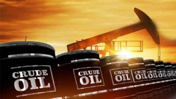 Giá xăng dầu hôm nay 13/1: Hướng tới mốc 57 USD/thùng