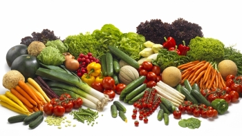 Giá rau củ quả hôm nay 17/1: Hấp dẫn ngày cuối tuần